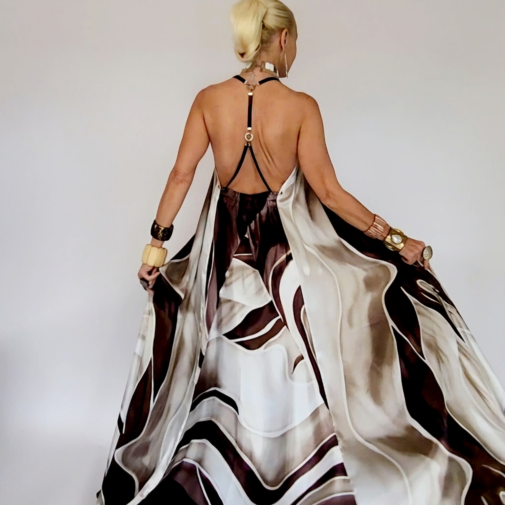 Designer Maxi Dress Luxury White/Chocolate Goun Resort Wear Maxi Dress One Size - Picture 5 of 13